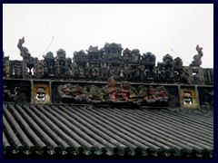 Details of figures on the roof, Ancestral Temple of the Chen Family.